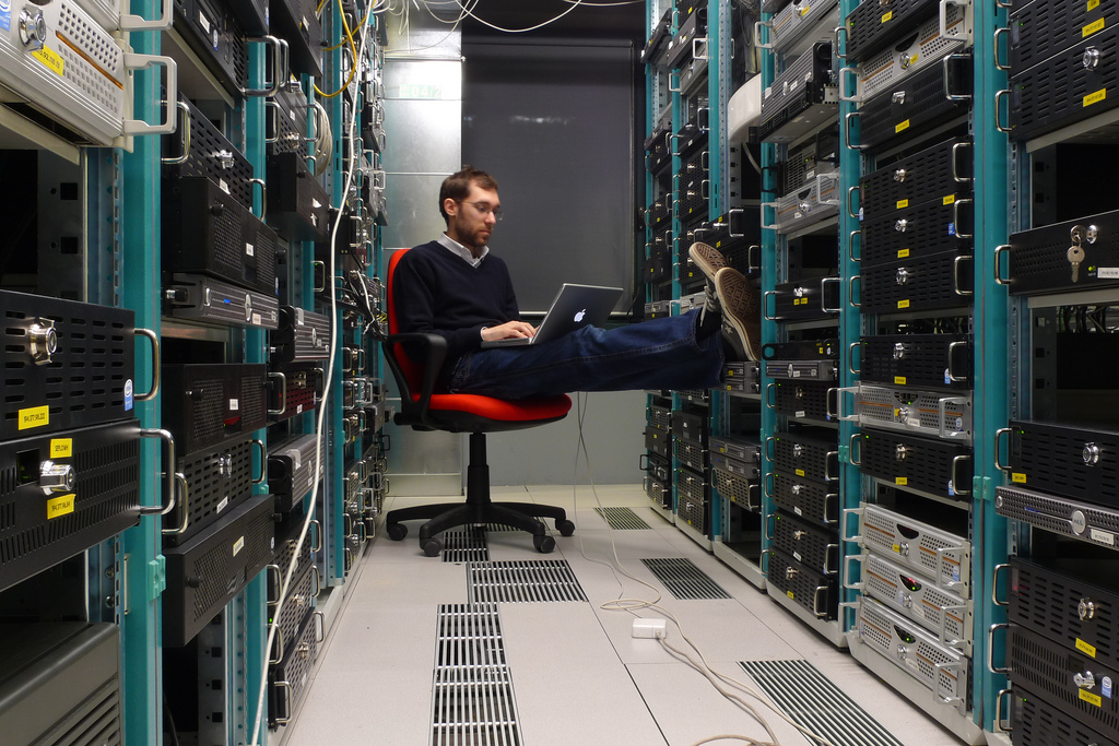 Picking Out Legitimate Web Hosting Reviews